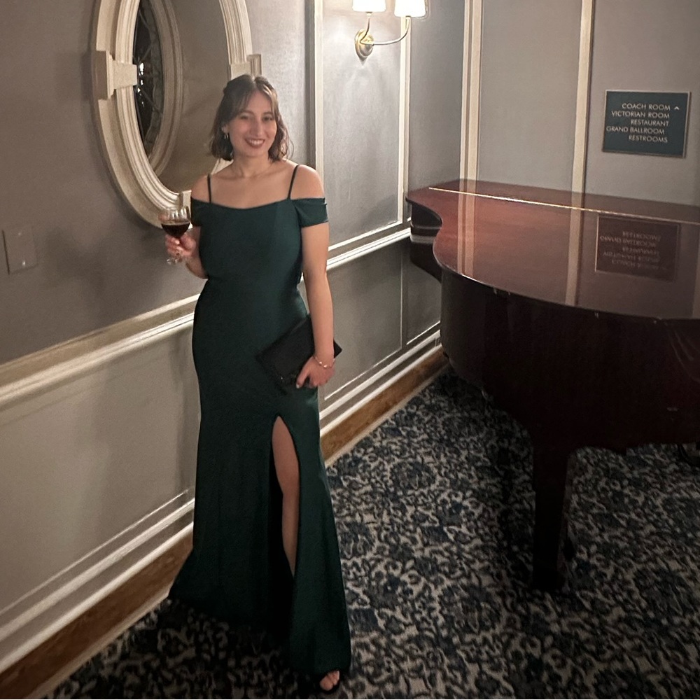 Meet your Posher, Evelyn